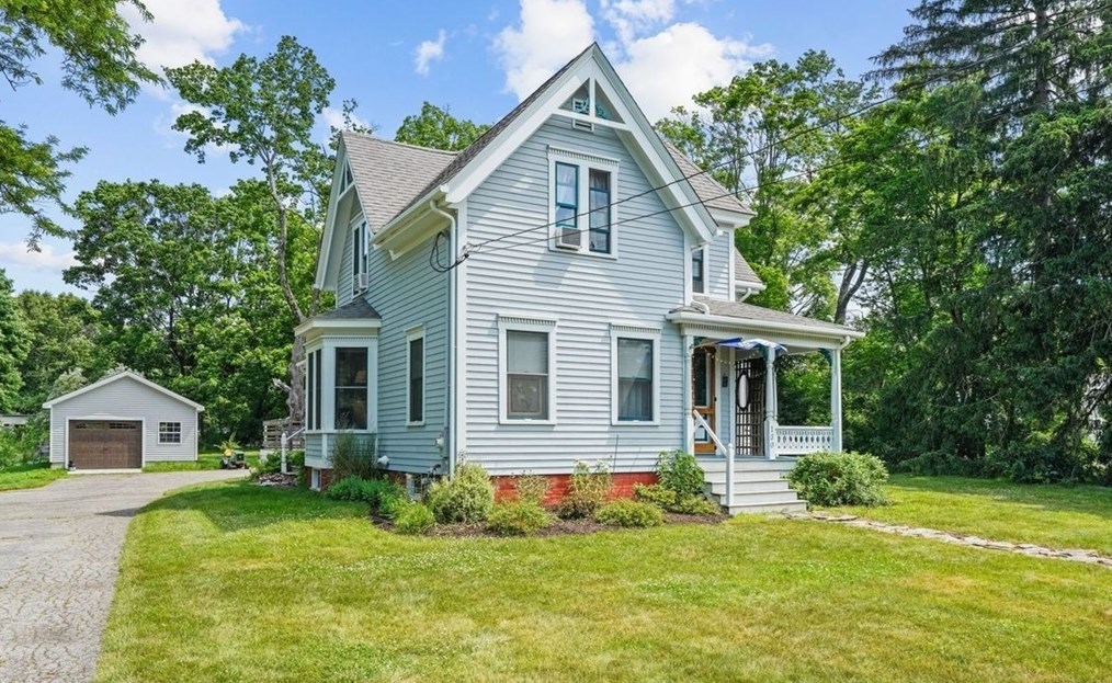 130 S Worcester St, Norton, MA 02766