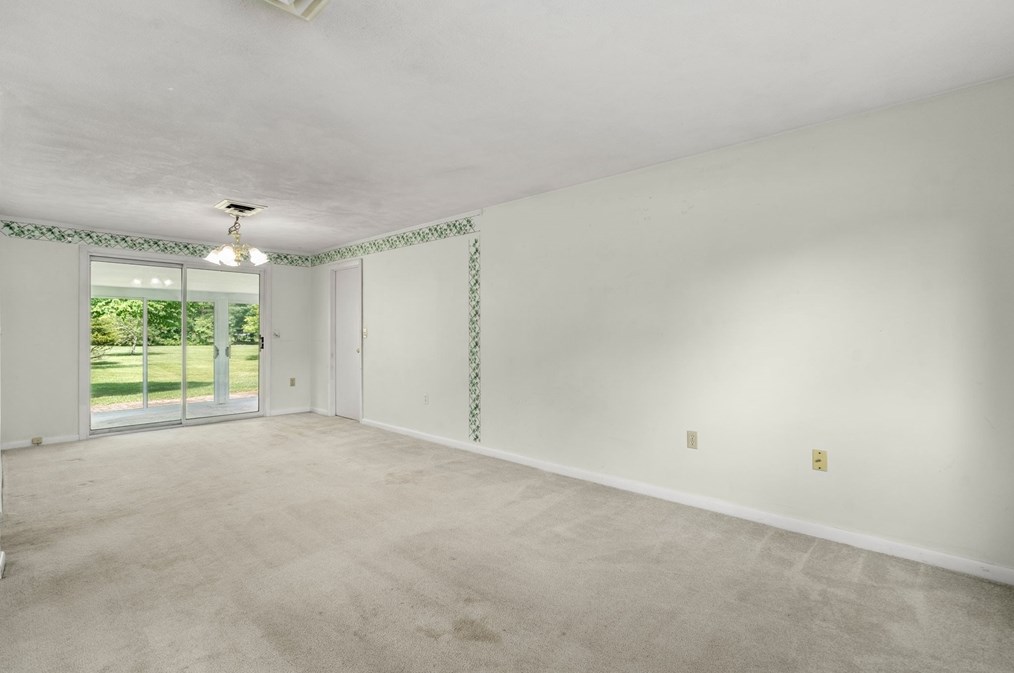 12 Nick Ln, Maynard, MA 01754