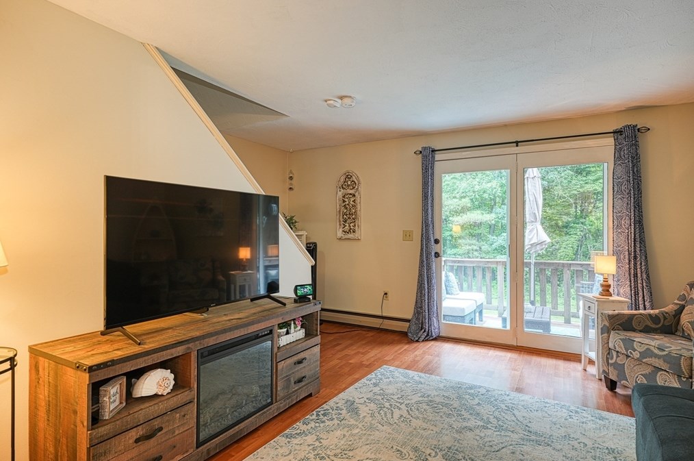 153 Pennacook Dr #153, Leominster, MA 01453