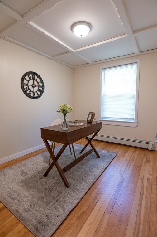 28 Eagle Rd, Worcester MA  01605-3813 exterior