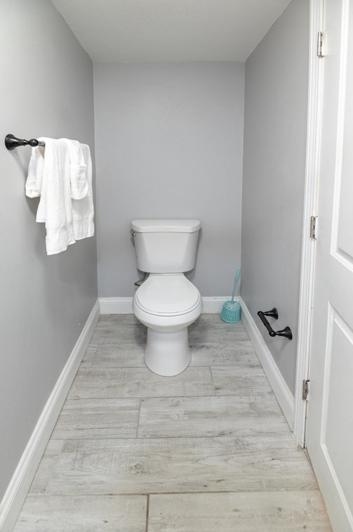 28 Eagle Rd, Worcester MA  01605-3813 exterior