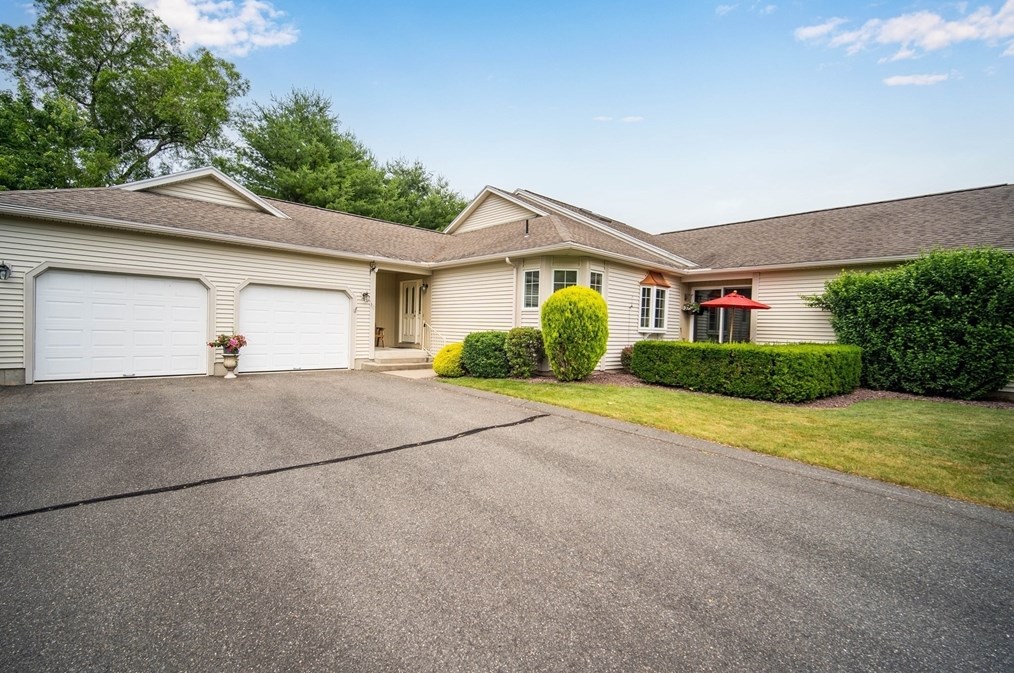 122 Pine Grove Dr, South Hadley, MA 01075 exterior