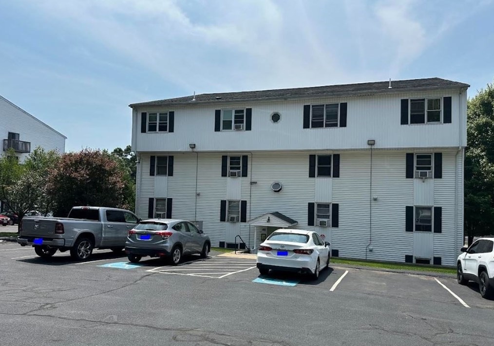 46 Gibbs St, Worcester, MA 01607 exterior