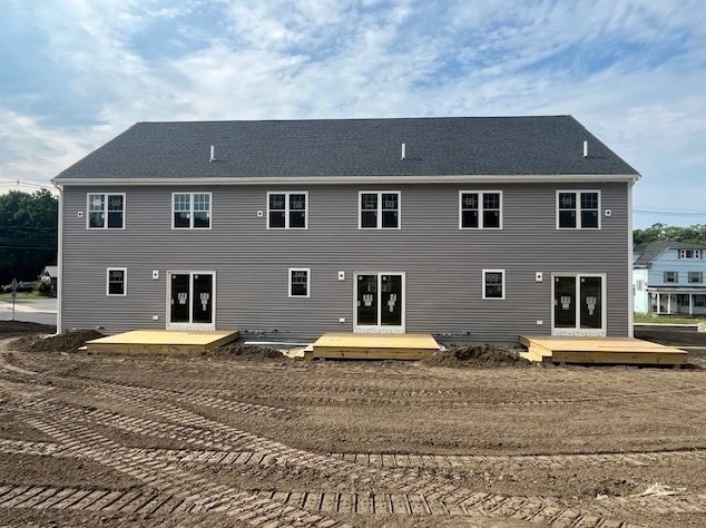 644 Somerset Ave, Taunton MA  02780-5048 exterior