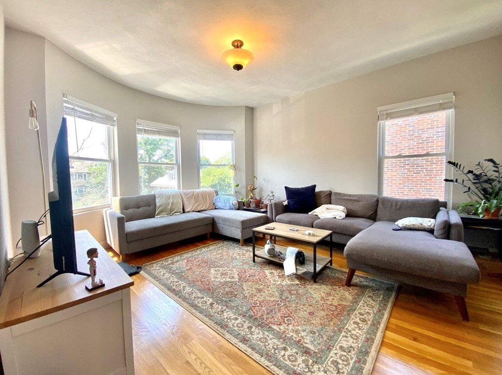 1433 Cambridge St #2, Cambridge, MA 02139