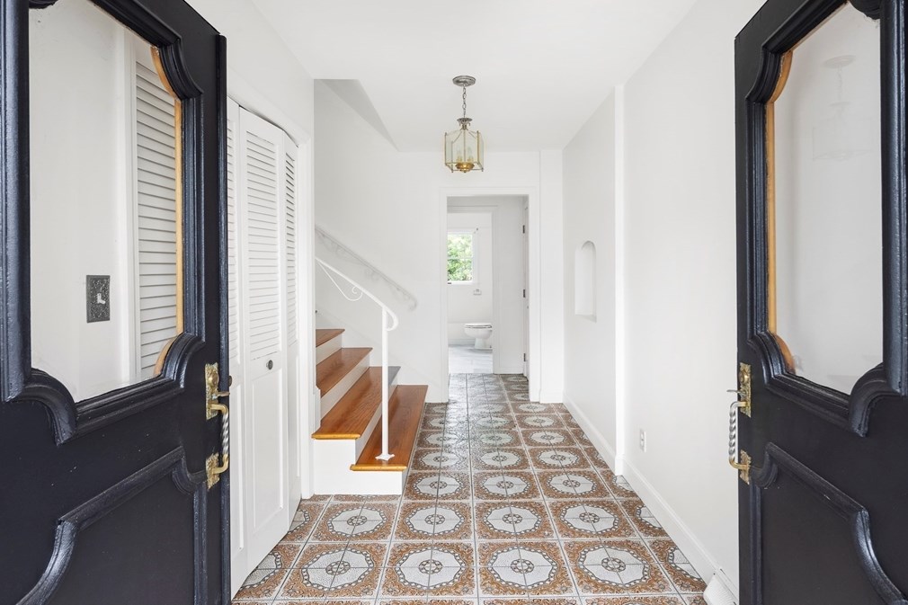 55 Glenn Rd, Belmont, MA 02478