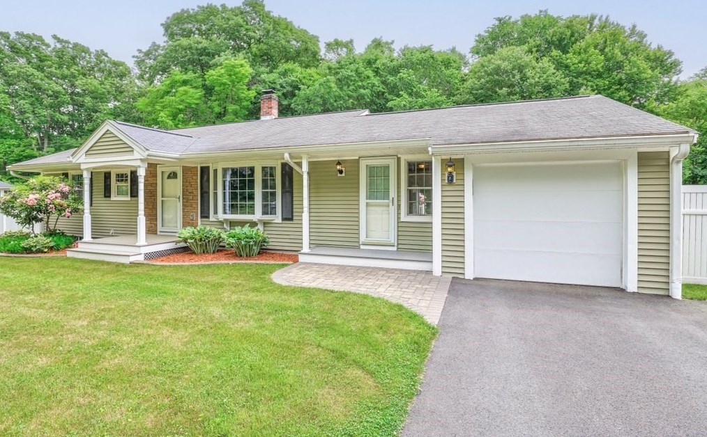 38 Bean Rd, Sterling, MA 01564