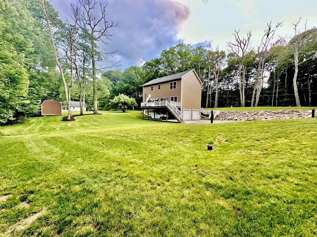 98 Old Spencer Rd, Charlton, MA 01507-1285