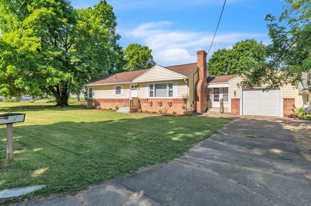 10 Ferncliff Ave, Springfield, MA 01119