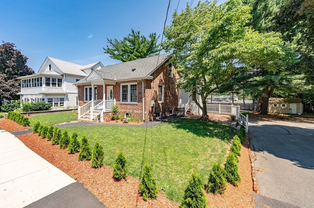73 Lyman St, South-Hadley, MA 01075 exterior