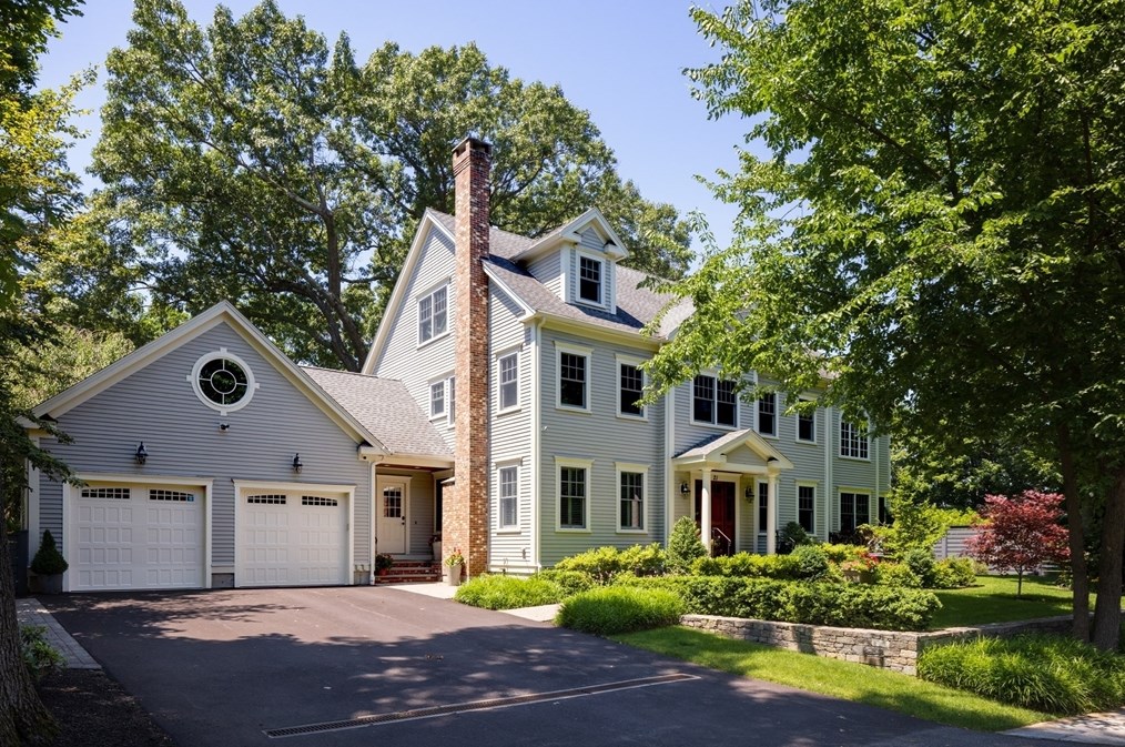 21 Neshobe Rd, Newton, MA 02468