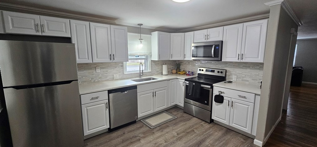 476 Berkshire Ave, Springfield, MA 01109