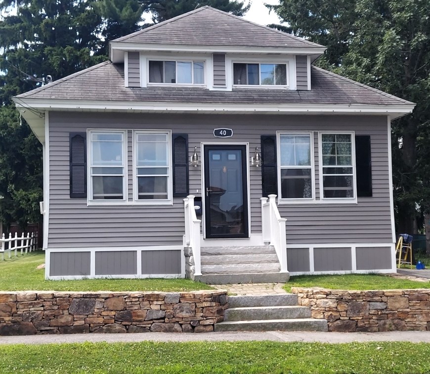 40 Whitmarsh Ave, Worcester, MA 01606