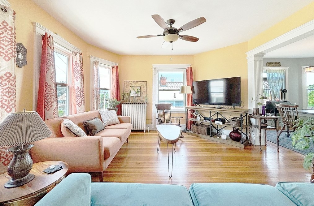 173 Grovers Ave #2, Winthrop, MA 02152