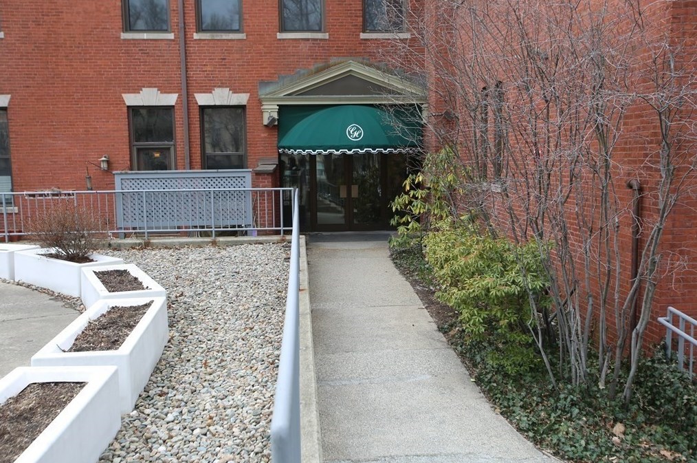 50 Winchester St Apt 302, Brookline, MA 02446