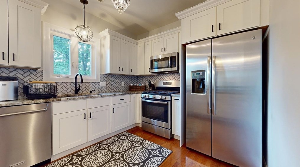 37 Firglade St, Worcester, MA 01602