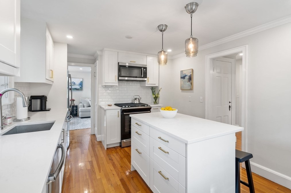 308 Webster St, Needham MA  02494-1629 exterior