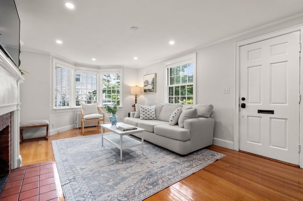 308 Webster St, Needham MA  02494-1629 exterior