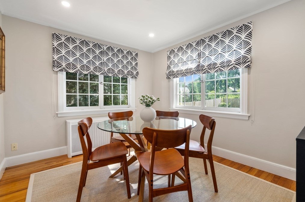 308 Webster St, Needham MA  02494-1629 exterior