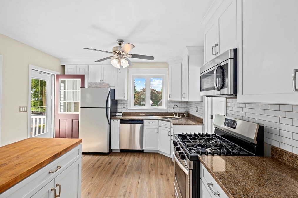 85 Gibbs Ave, Wareham, MA 02571