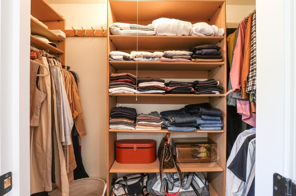 247 Greendale Ave, Needham MA  02494-2026 exterior