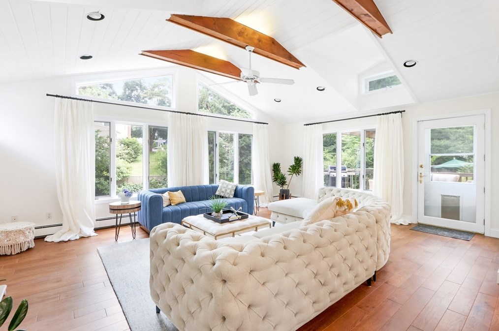 247 Greendale Ave, Needham MA  02494-2026 exterior