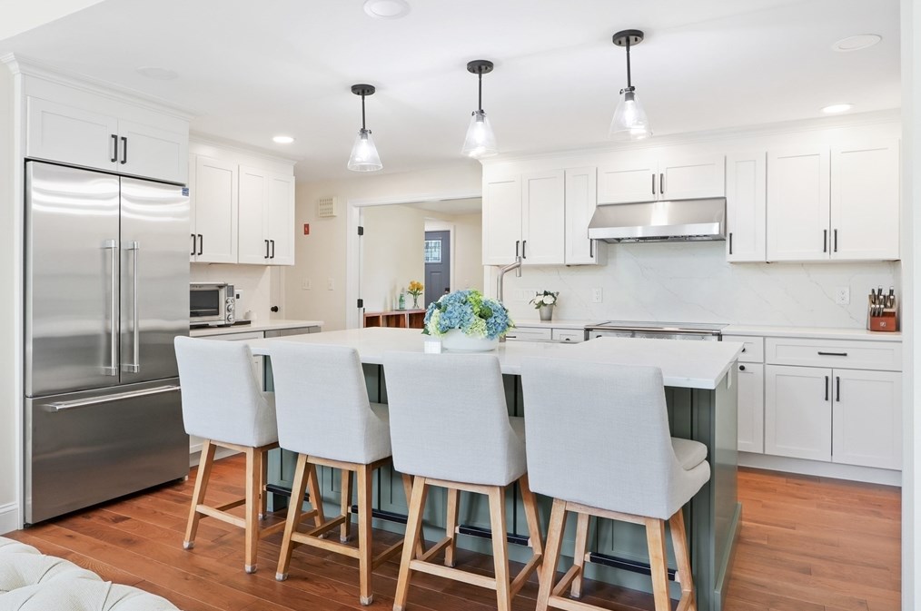 247 Greendale Ave, Needham MA  02494-2026 exterior