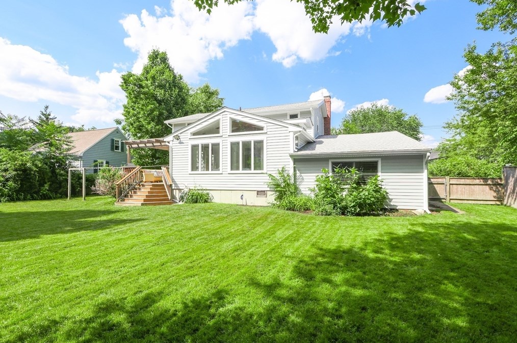 247 Greendale Ave, Needham MA  02494-2026 exterior