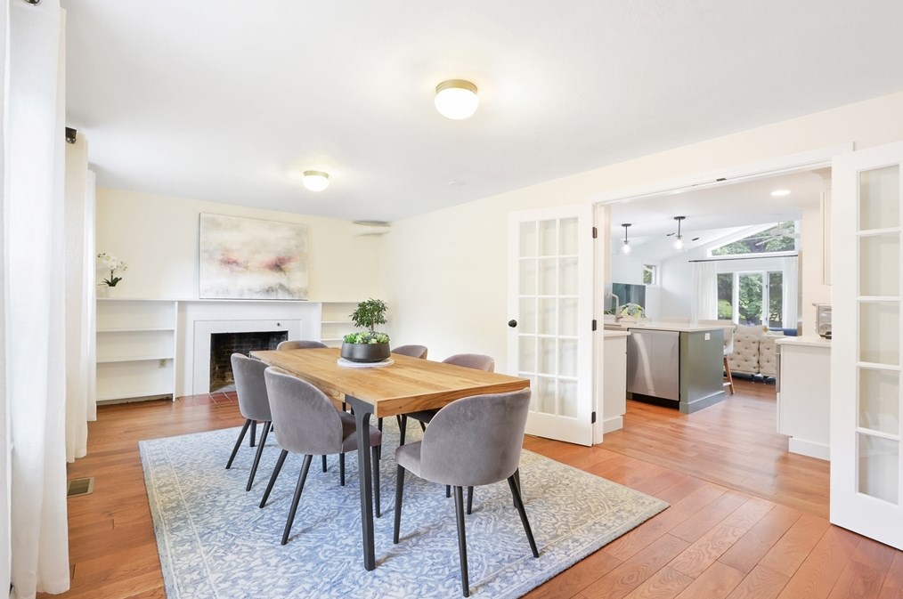 247 Greendale Ave, Needham MA  02494-2026 exterior