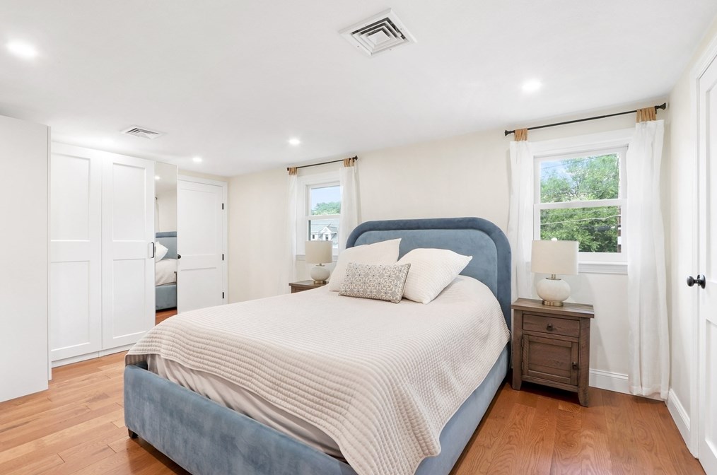 247 Greendale Ave, Needham MA  02494-2026 exterior