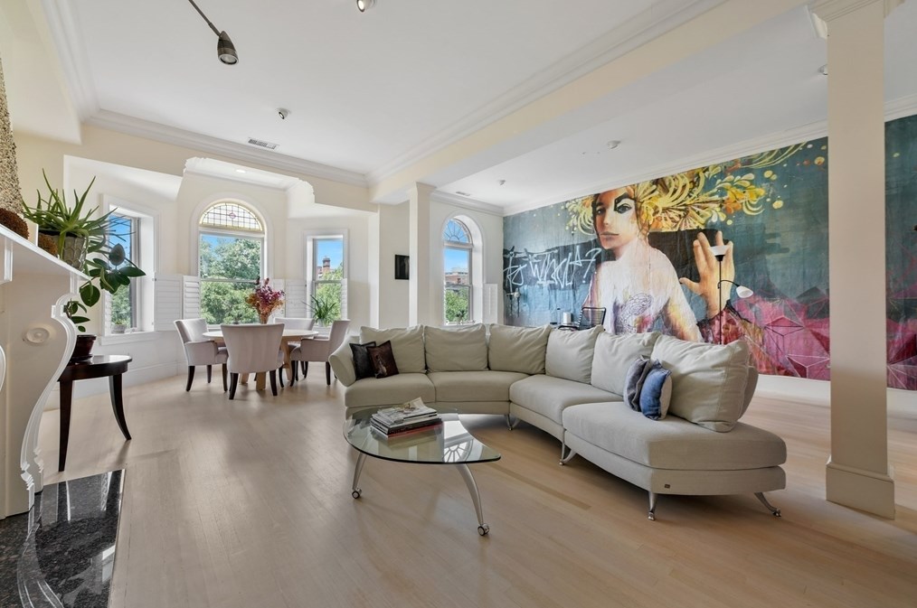 294 Commonwealth Ave #2, Boston, MA 02115