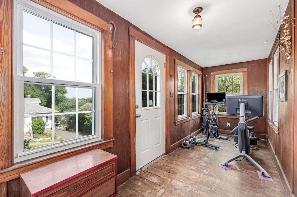 3 Stratfield St, Worcester, MA 01604