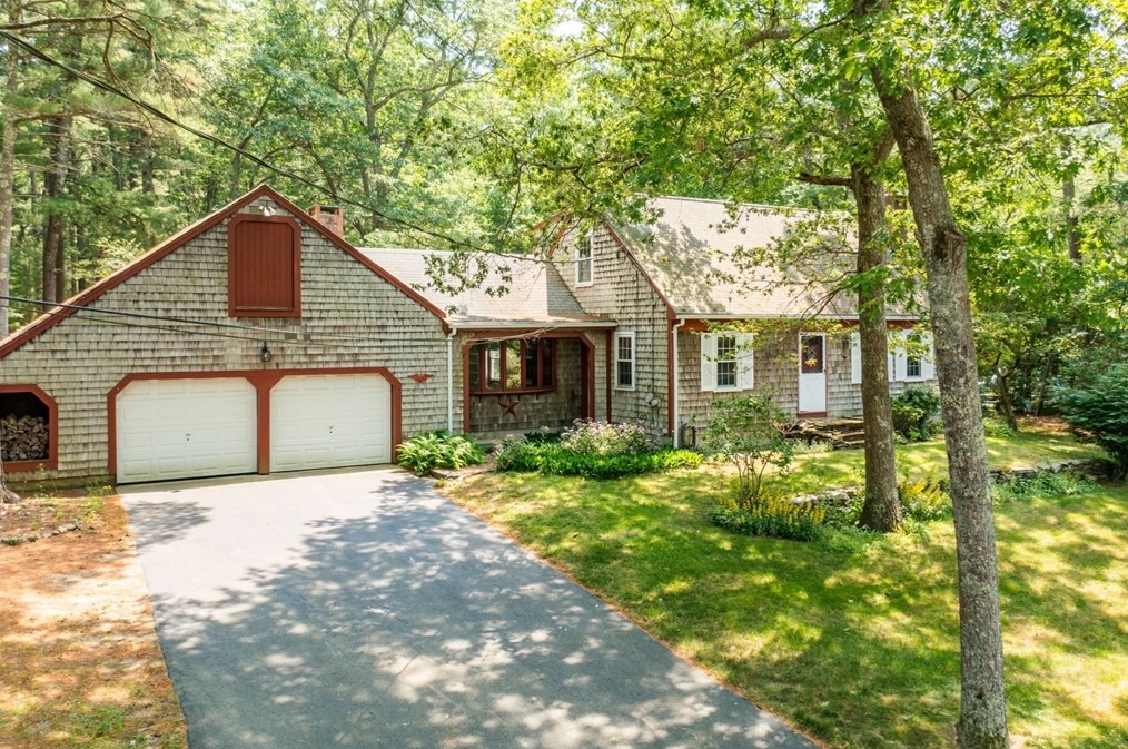 201 Lake Shore Dr, Duxbury, MA 02332 exterior