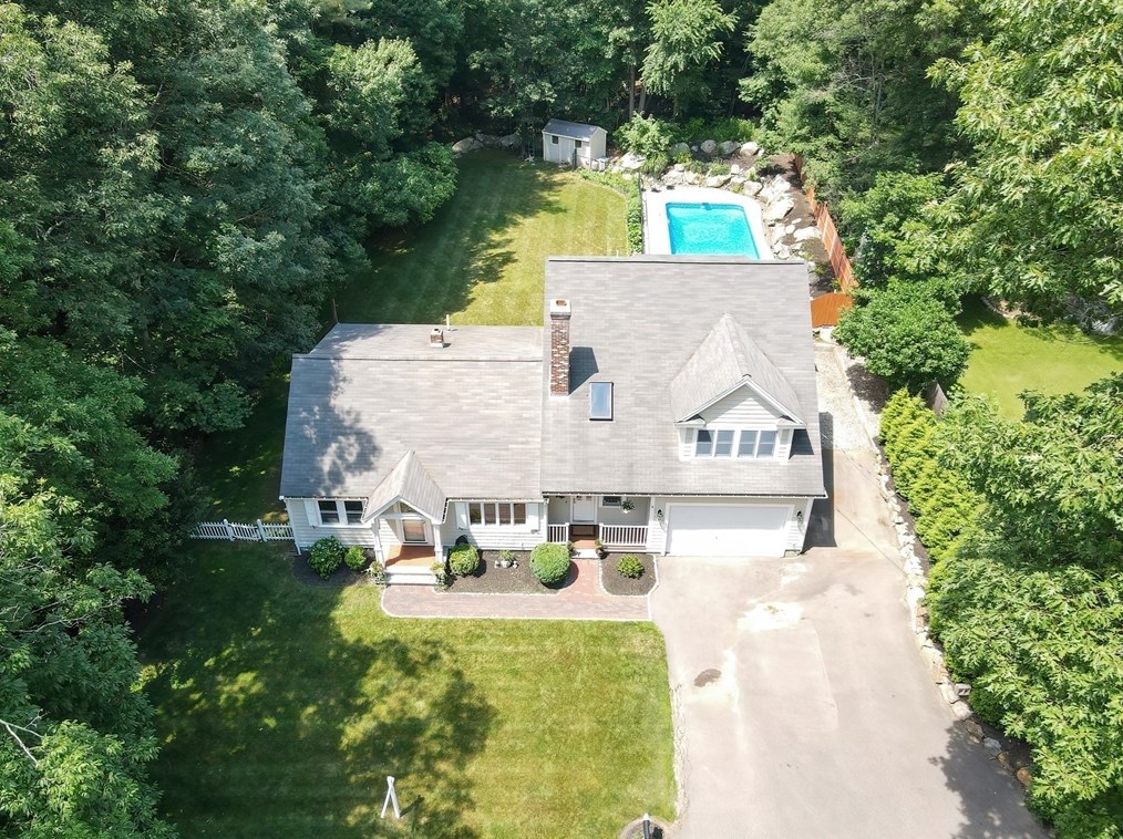 1 Rich Rd, Holliston, MA 01746