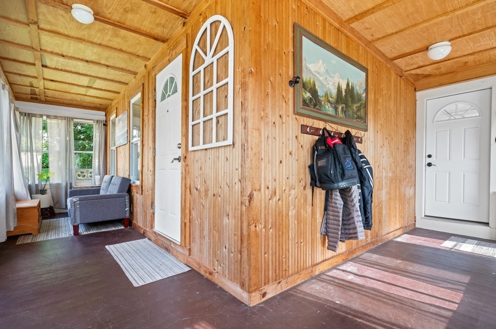 425 Wallingford Ave, Royalston, MA 01331