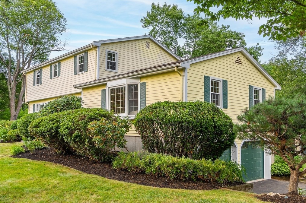 36 Flint Rd, Acton, MA 01720 exterior