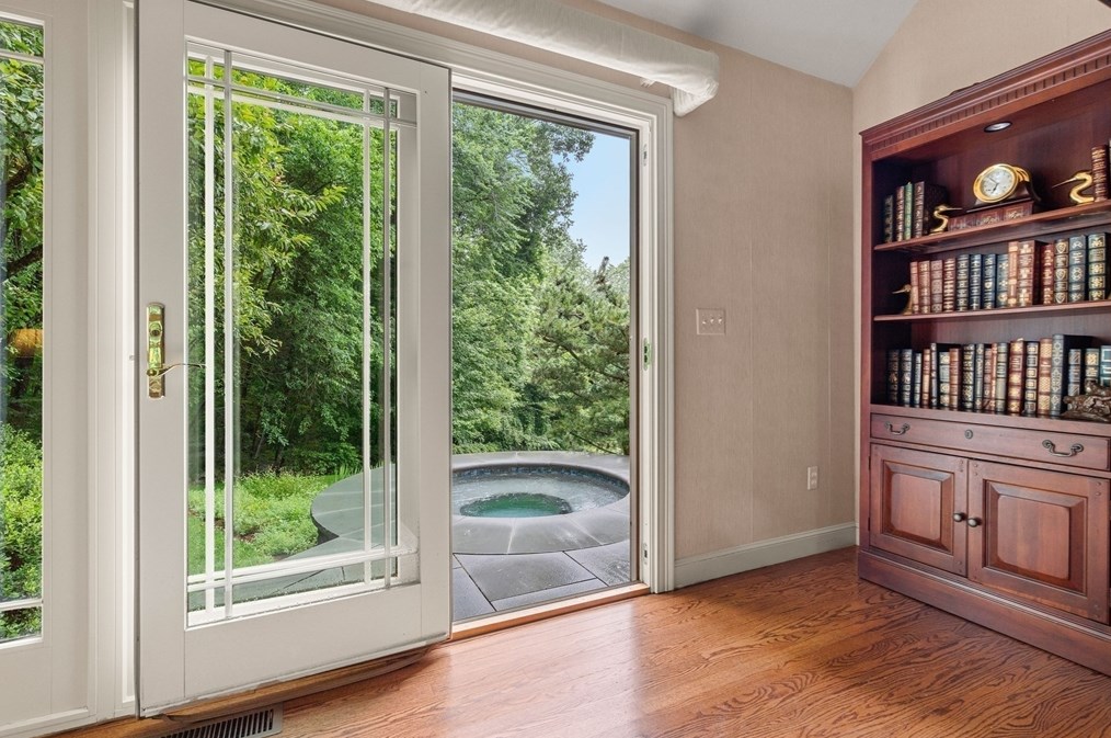 330 Grn St, Northborough MA 01532-1015 exterior