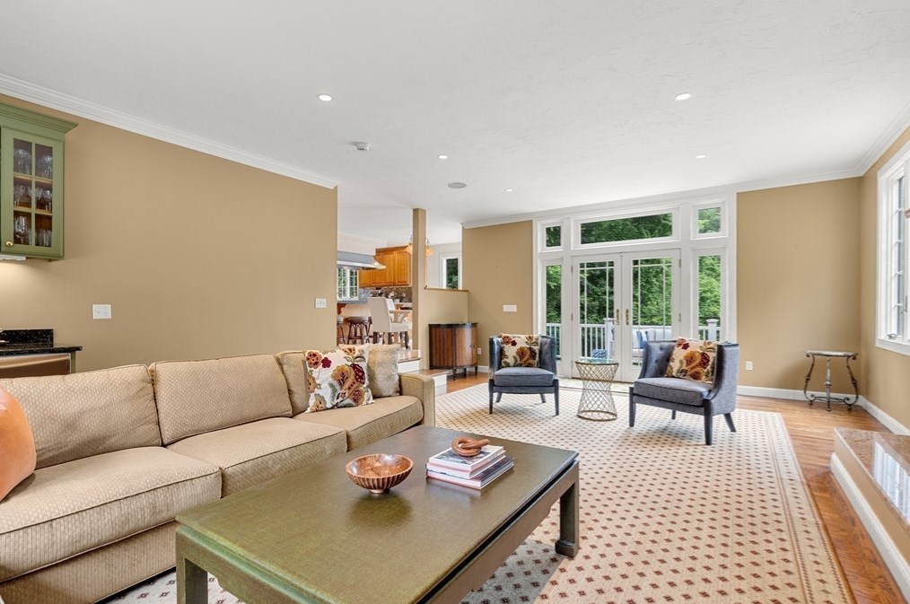 330 Grn St, Northborough MA 01532-1015 exterior