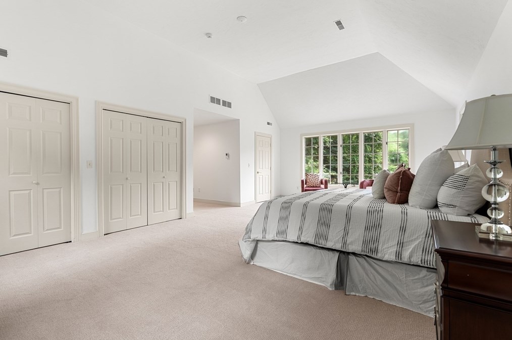 330 Grn St, Northborough MA 01532-1015 exterior