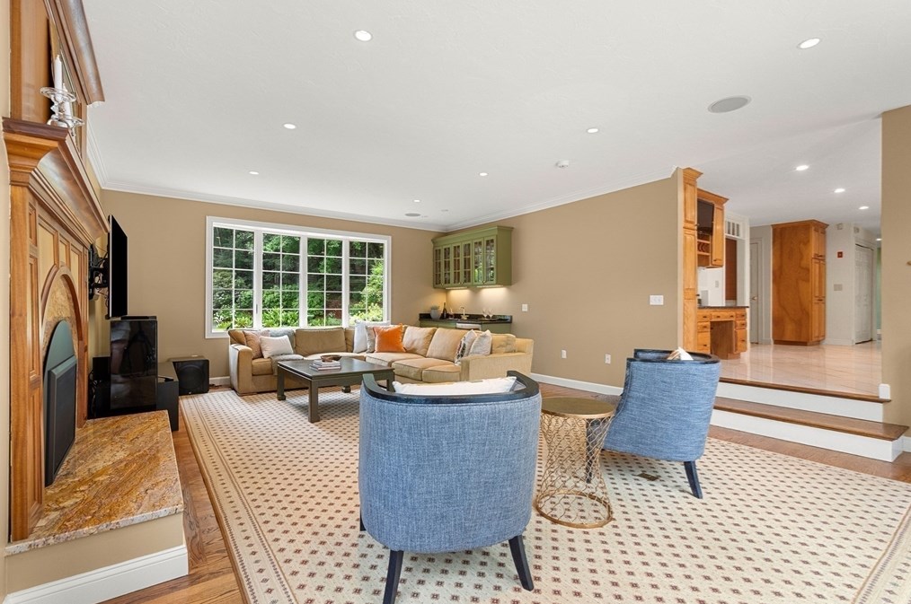 330 Grn St, Northborough MA 01532-1015 exterior