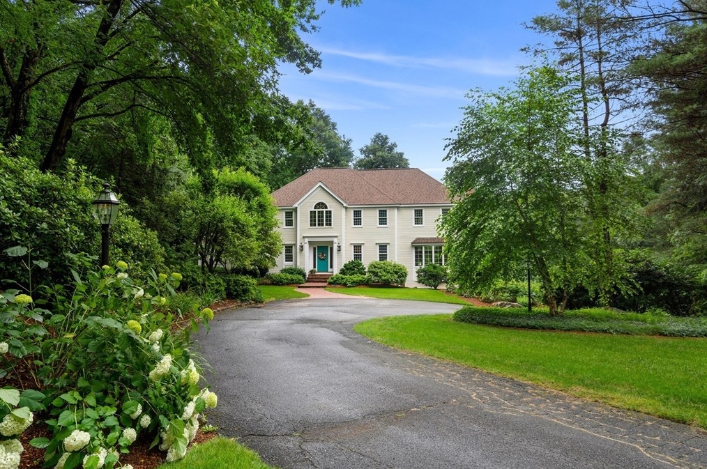 330 Grn St, Northborough MA 01532-1015 exterior