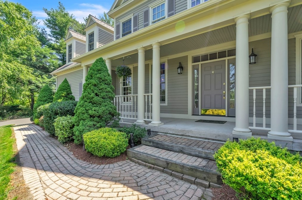 51 Tanglewood Rd, Amherst, MA 01002