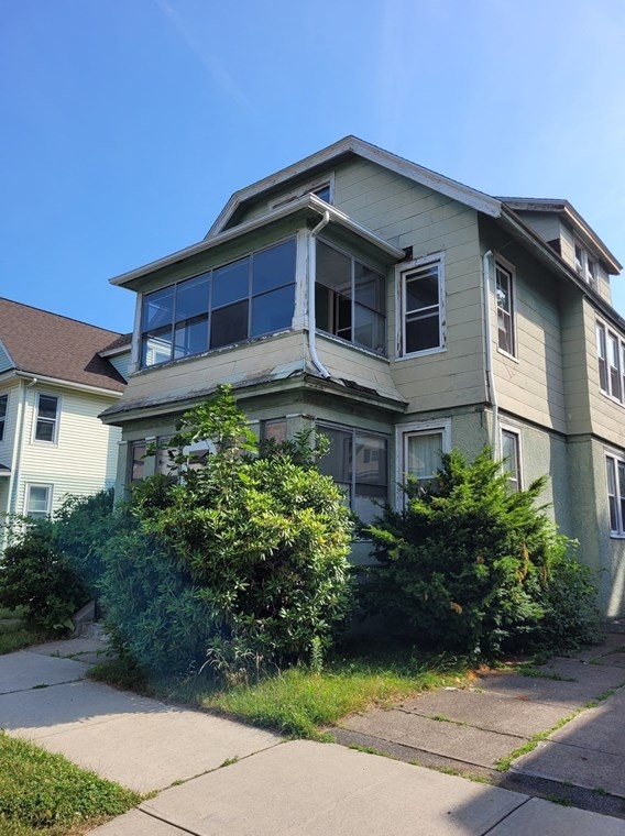 39-41 Lyndale St, Springfield, MA 01108