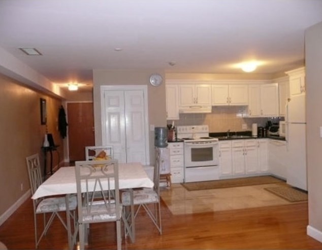 205 Ferry St #104, Everett, MA 02149