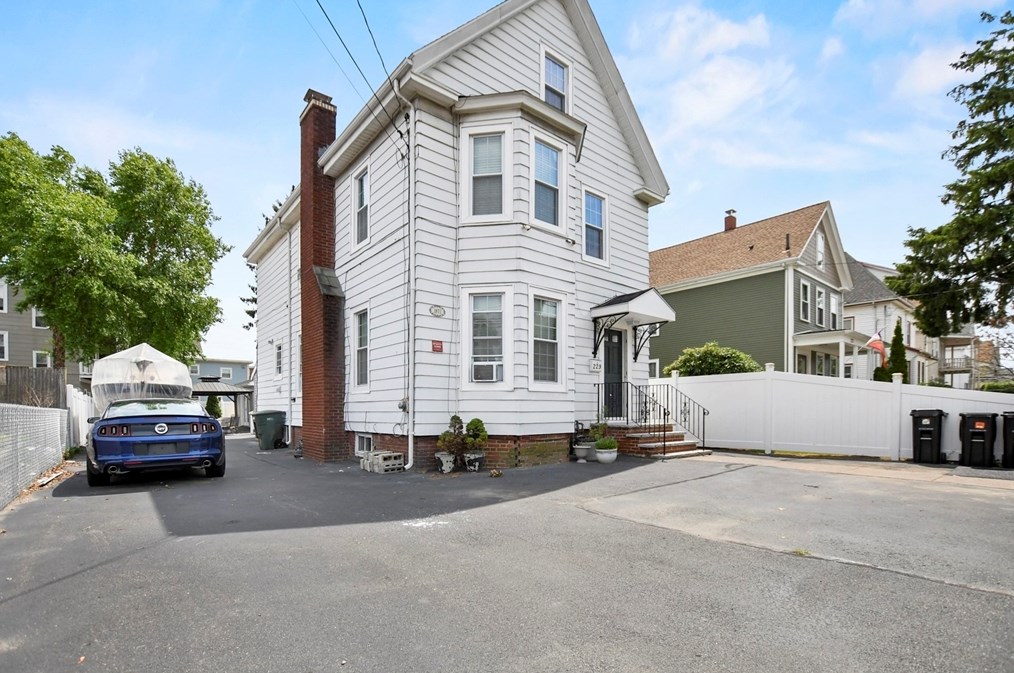 229 Webster St, Malden MA 02148-4426 exterior