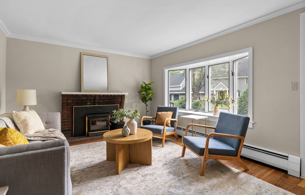 73 Park St, North Reading, MA 01864