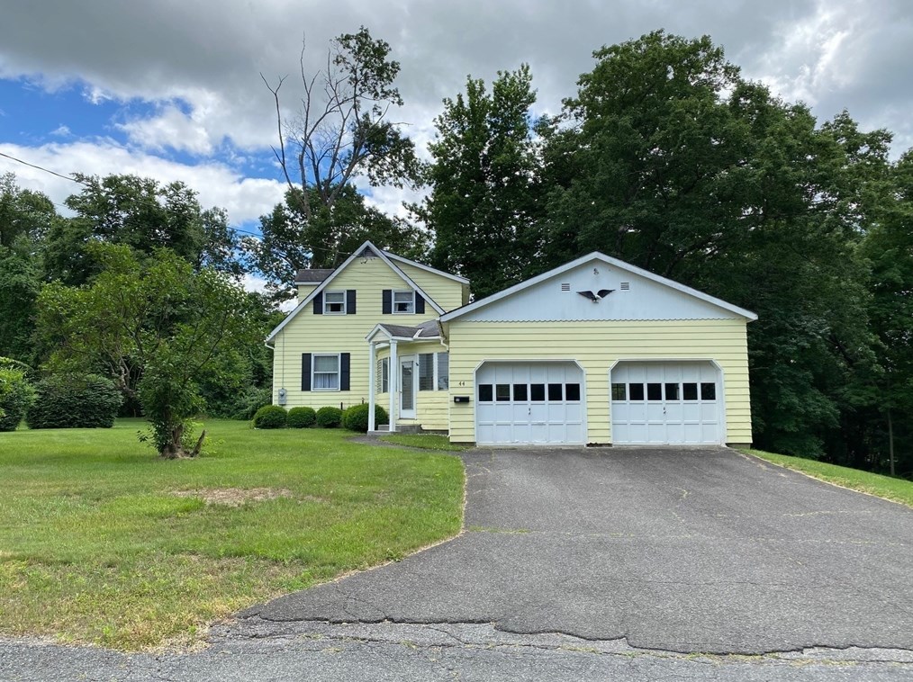 44 Pentecost Rd, Gill, MA 01360