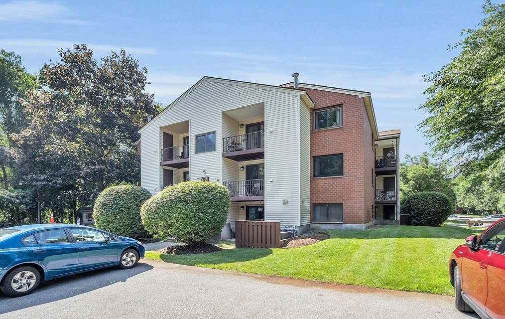 189 Littleton Rd #18, Chelmsford, MA 01824