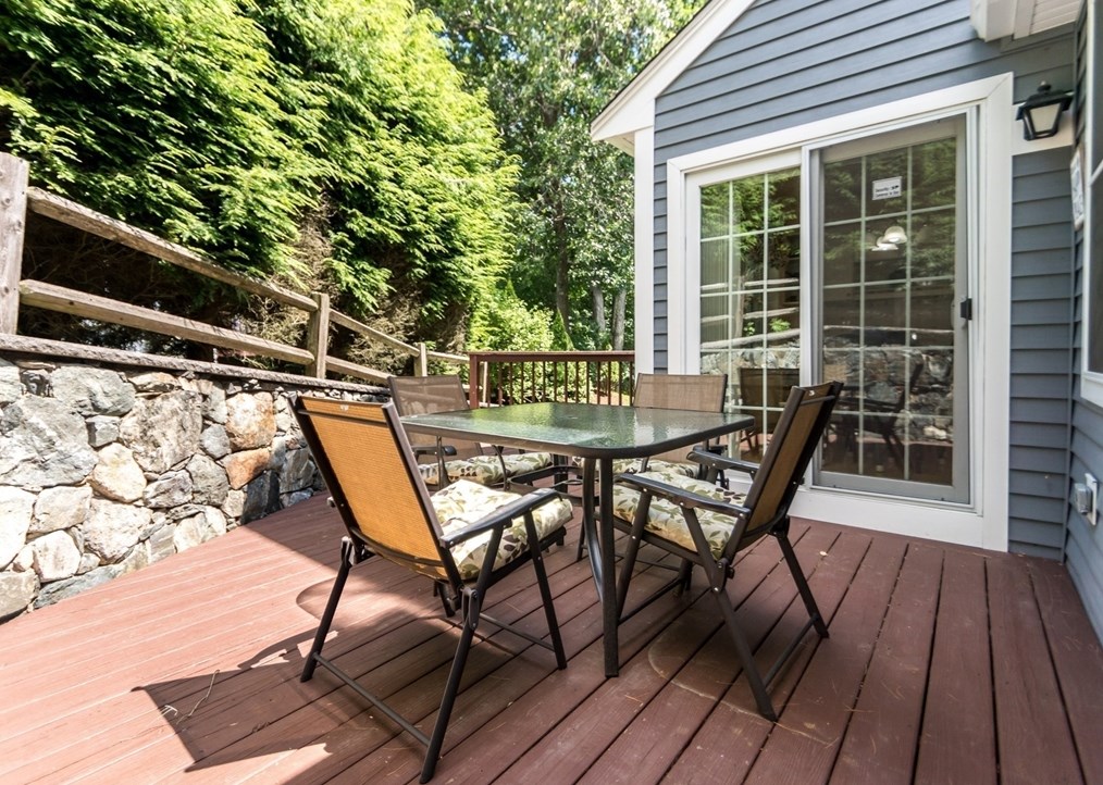 111 Bishops Forest Dr, Waltham MA 02452-8800 exterior