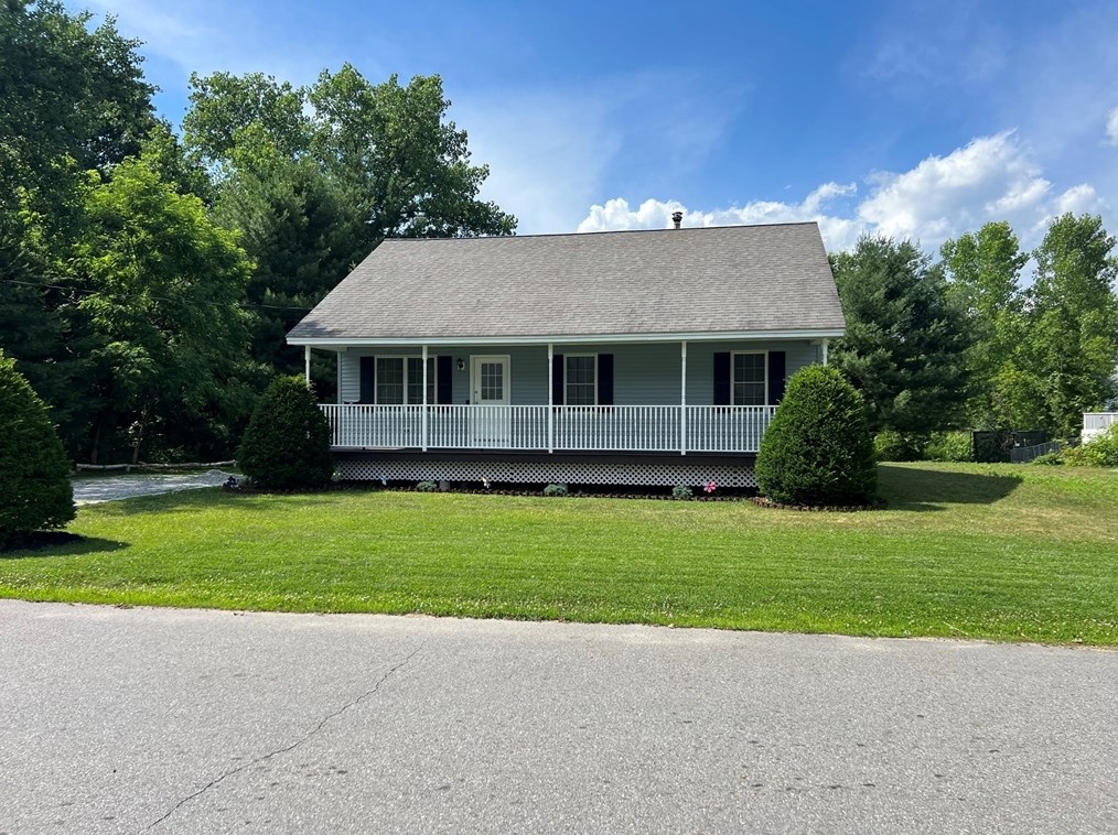 110 South St, Royalston, MA 01331